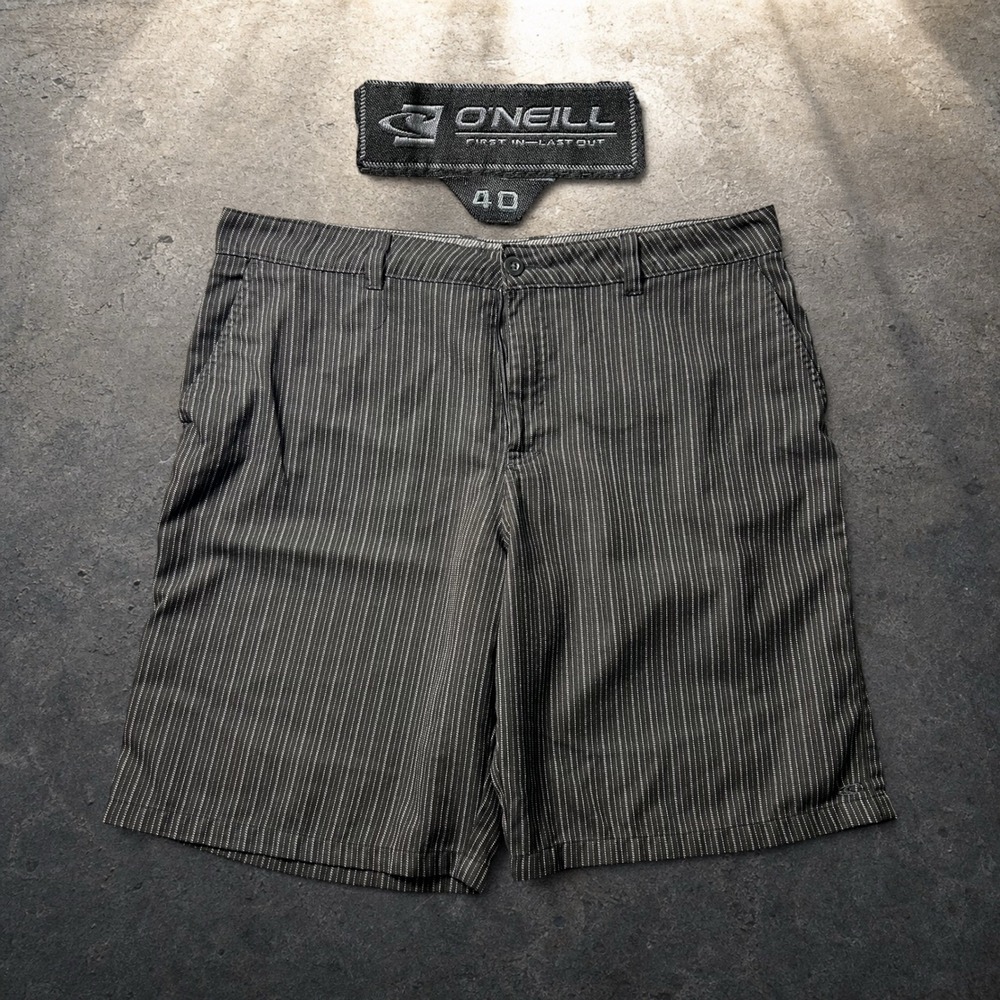 O'Neill Pinstripe Hybrid Walk Shorts Black White Skater Y2K Size 40
